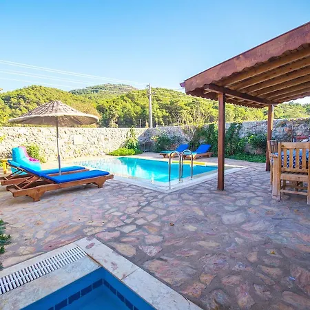 Villa New Age Akya